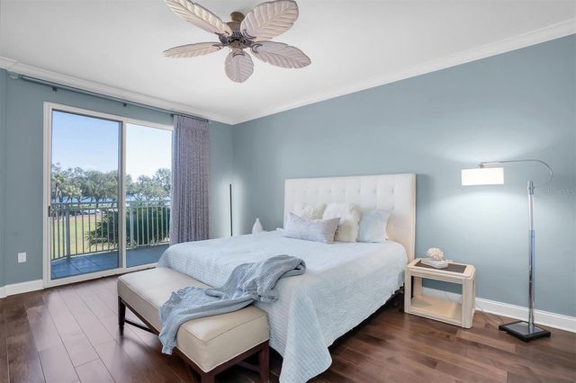 555 5TH AVENUE NE 273, St Petersburg, FL 33701