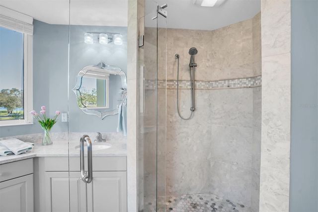 555 5TH AVENUE NE 273, St Petersburg, FL 33701