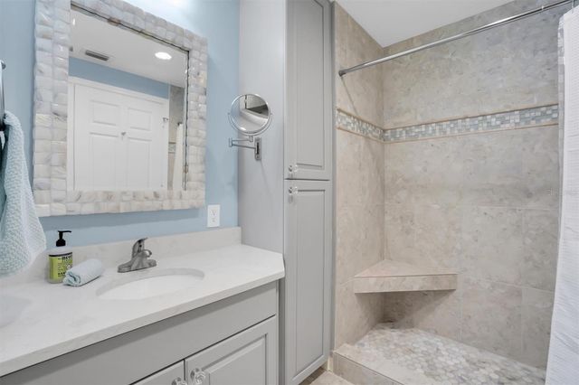 555 5TH AVENUE NE 273, St Petersburg, FL 33701