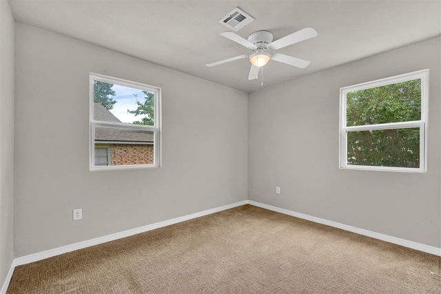 6607 NW Ferris Ave, Lawton, OK 73505