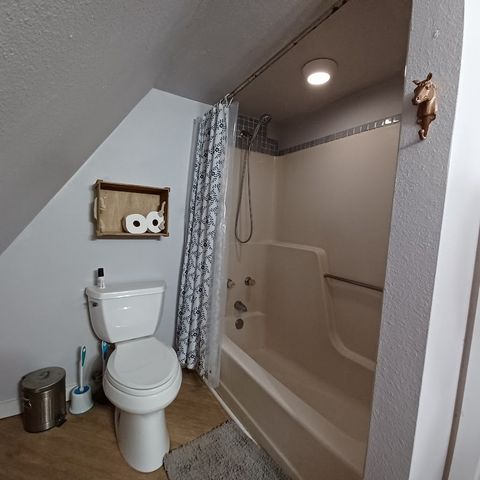 155 S Silver Creek, Kerrville, TX 78028