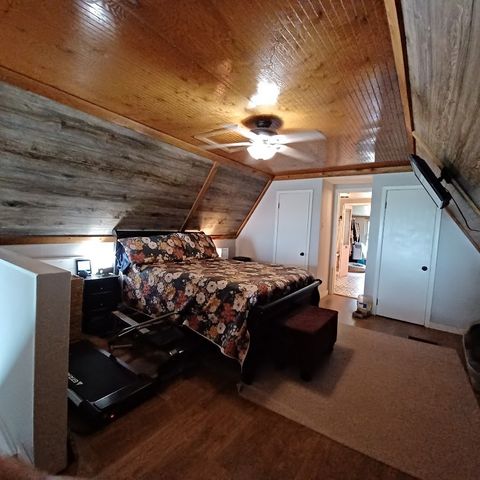 155 S Silver Creek, Kerrville, TX 78028