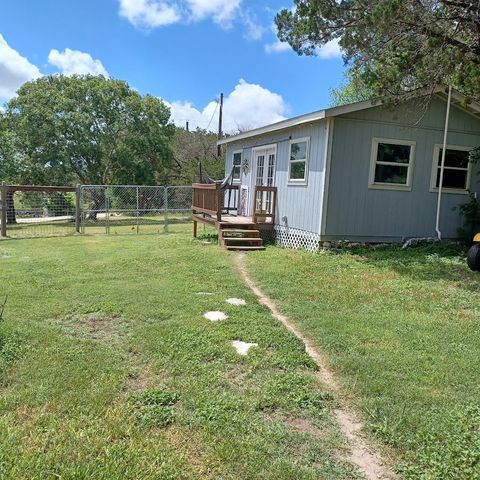 155 S Silver Creek, Kerrville, TX 78028