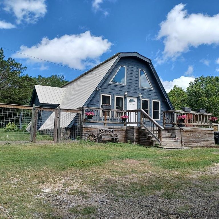 155 S Silver Creek, Kerrville, TX 78028