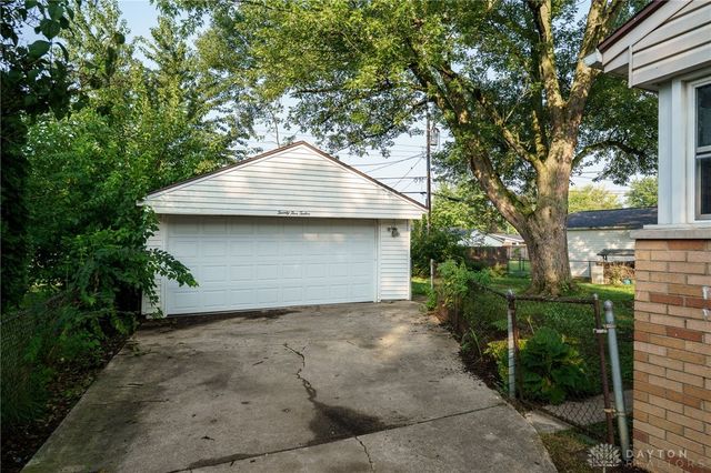 2512 Olson Drive, Dayton, OH 45420