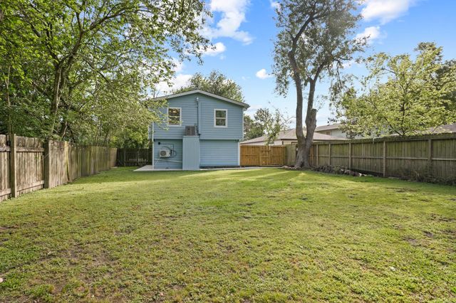 3802 Bayshore Drive, Bacliff, TX 77518