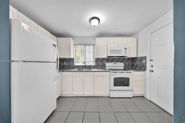 1853 SW 17th St 3, Miami, FL 33145