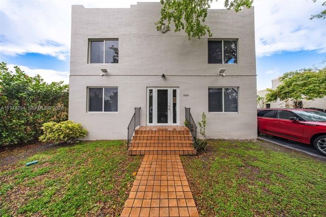 1853 SW 17th St 3, Miami, FL 33145