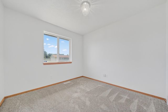 14917 E Heroy Ave, Spokane, WA 99216