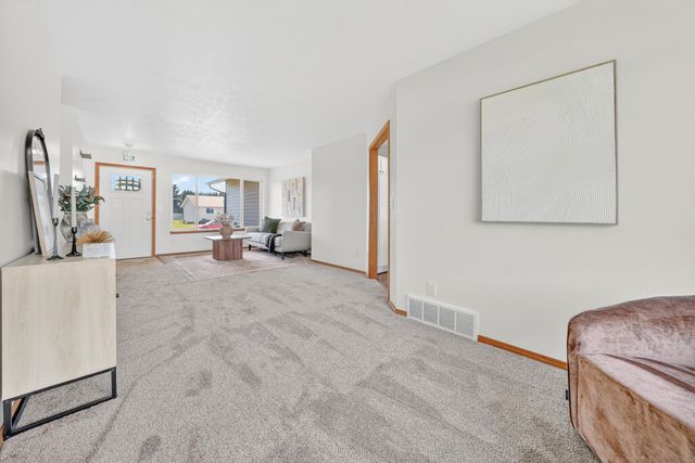 14917 E Heroy Ave, Spokane, WA 99216