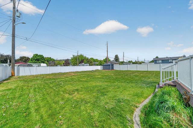 14917 E Heroy Ave, Spokane, WA 99216