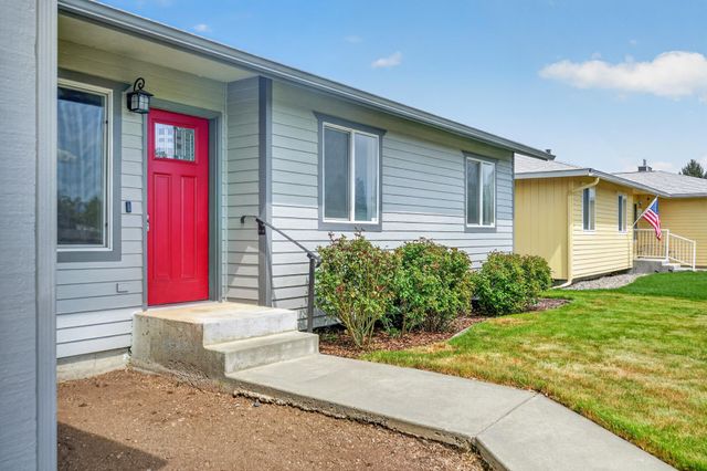 14917 E Heroy Ave, Spokane, WA 99216