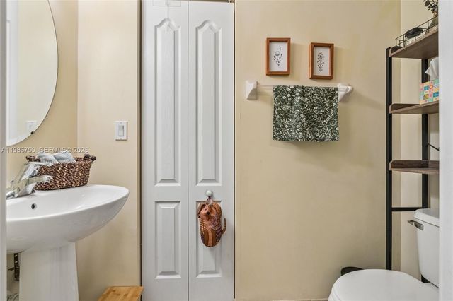 11379 SW 239th St, Homestead, FL 33032