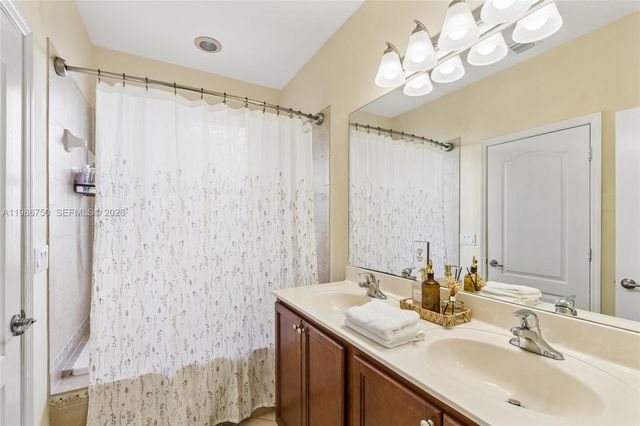 11379 SW 239th St, Homestead, FL 33032