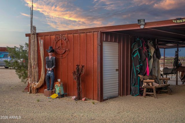 52510 W Williams Road, Aguila, AZ 85320