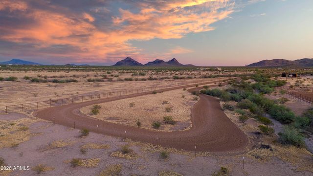 52510 W Williams Road, Aguila, AZ 85320
