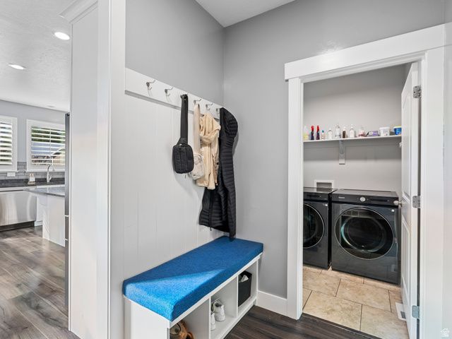 7598 S SCENIC MAPLE DR, West Jordan, UT 84081
