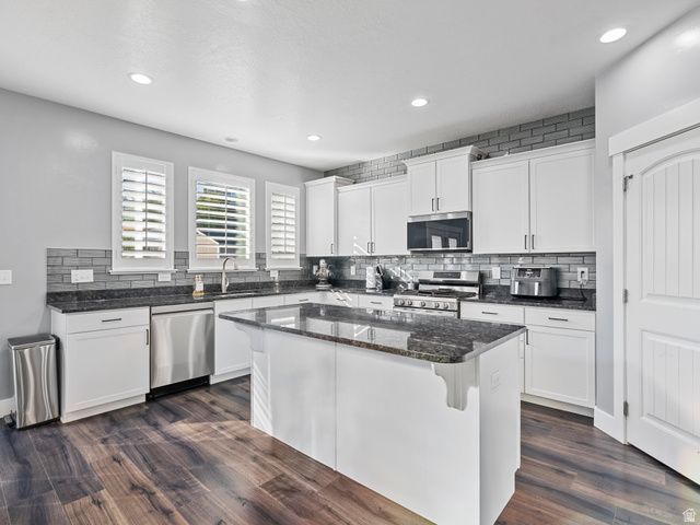 7598 S SCENIC MAPLE DR, West Jordan, UT 84081