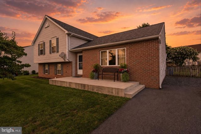 102 KENAN ST, Taneytown, MD 21787