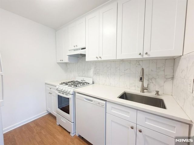 2180 Center Avenue 1F, Fort Lee, NJ 07024