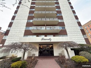 2180 Center Avenue 1F, Fort Lee, NJ 07024
