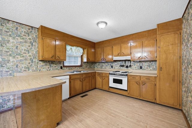 360 Houston Valley Road, Rocky Face, GA 30740