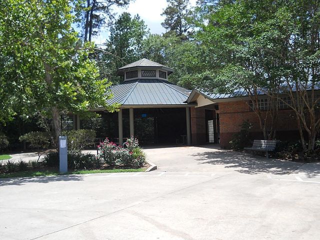 26 Prairie Oak Drive, The Woodlands, TX 77385