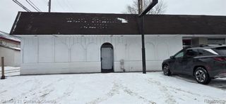 15282 Middlebelt Road, Livonia, MI 48154