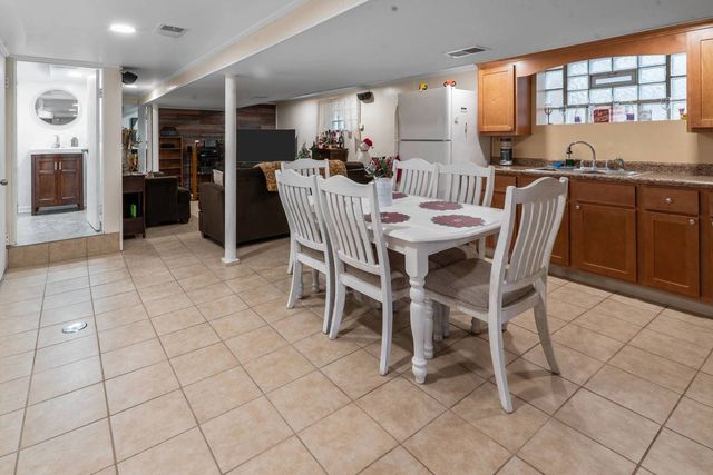 3943 N Newcastle Avenue, Chicago, IL 60634