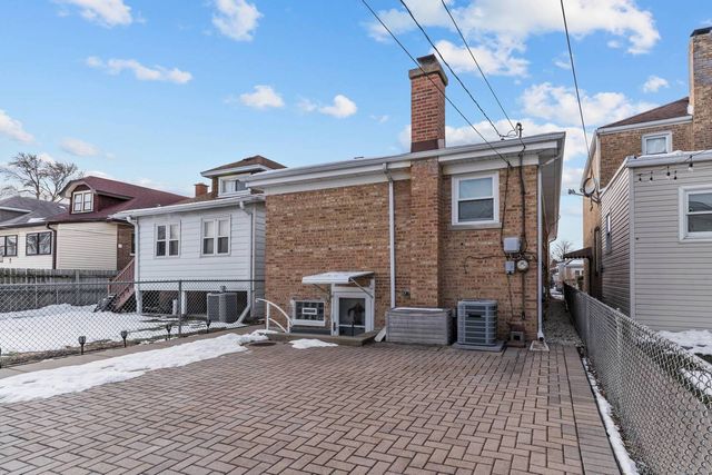 3943 N Newcastle Avenue, Chicago, IL 60634