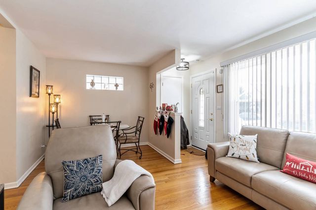 3943 N Newcastle Avenue, Chicago, IL 60634