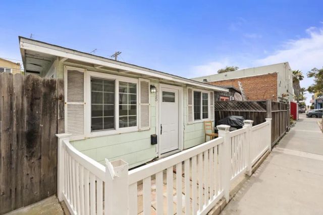 815 Pismo Court, San Diego, CA 92109