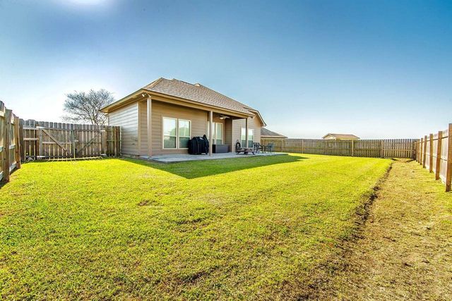 100 Lake Olivia Drive, Thibodaux, LA 70301