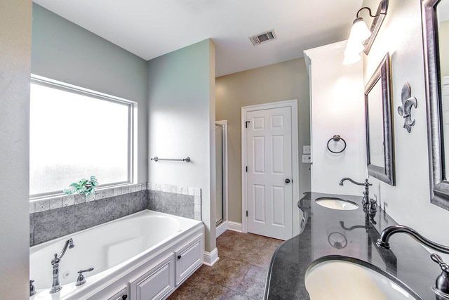 100 Lake Olivia Drive, Thibodaux, LA 70301