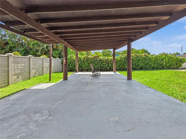 5889 SW 17th Street, Miami, FL 33155