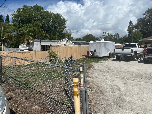 2411 6TH STREET E, Bradenton, FL 34208