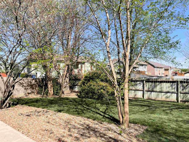 724 W Jamestown St, Andover, KS 67002