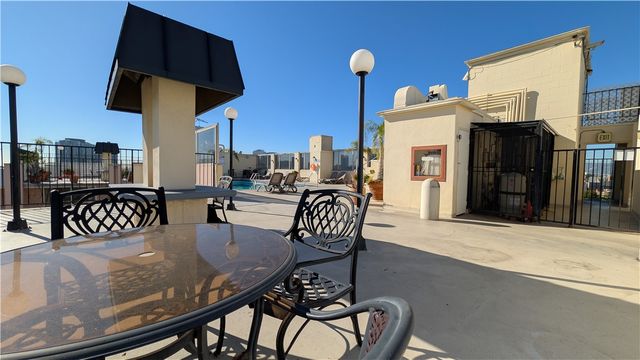 421 S La Fayette Park 720, Los Angeles, CA 90057