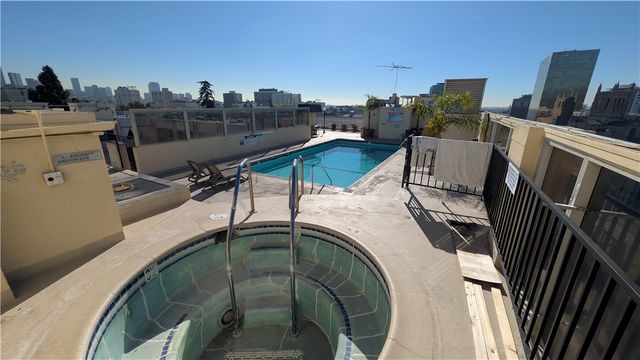 421 S La Fayette Park 720, Los Angeles, CA 90057