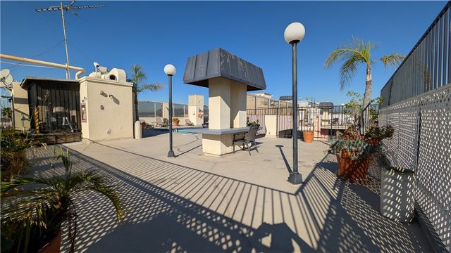 421 S La Fayette Park 720, Los Angeles, CA 90057