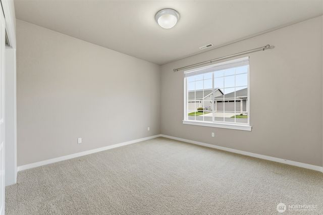 673 SE Whimbrel Loop, College Place, WA 99324