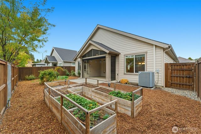 673 SE Whimbrel Loop, College Place, WA 99324