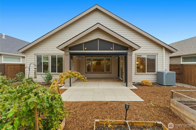 673 SE Whimbrel Loop, College Place, WA 99324
