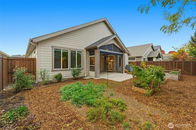 673 SE Whimbrel Loop, College Place, WA 99324