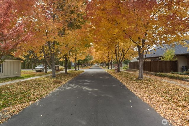 673 SE Whimbrel Loop, College Place, WA 99324