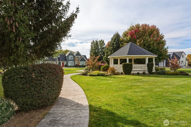 673 SE Whimbrel Loop, College Place, WA 99324