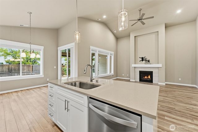 673 SE Whimbrel Loop, College Place, WA 99324