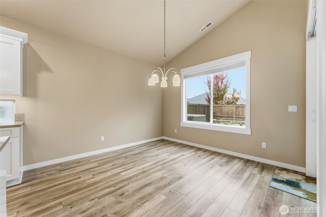 673 SE Whimbrel Loop, College Place, WA 99324