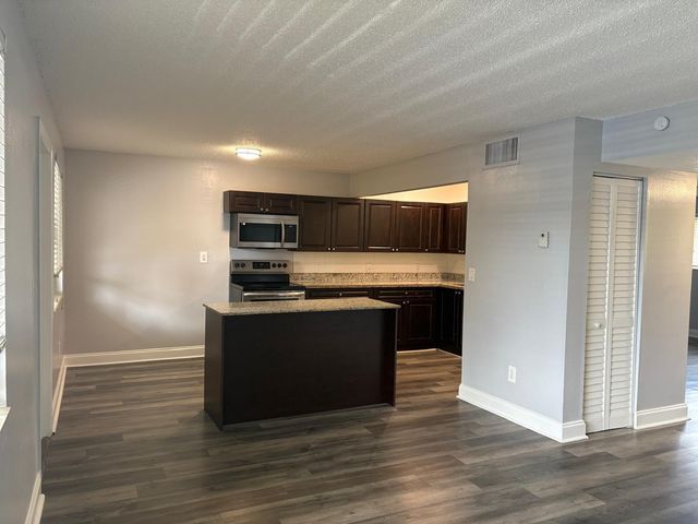 1700 NW 58th Ter 2W, Sunrise, FL 33313