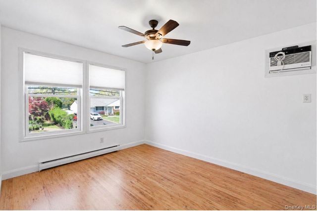 1433 Manatuck Boulevard, Bay Shore, NY 11706